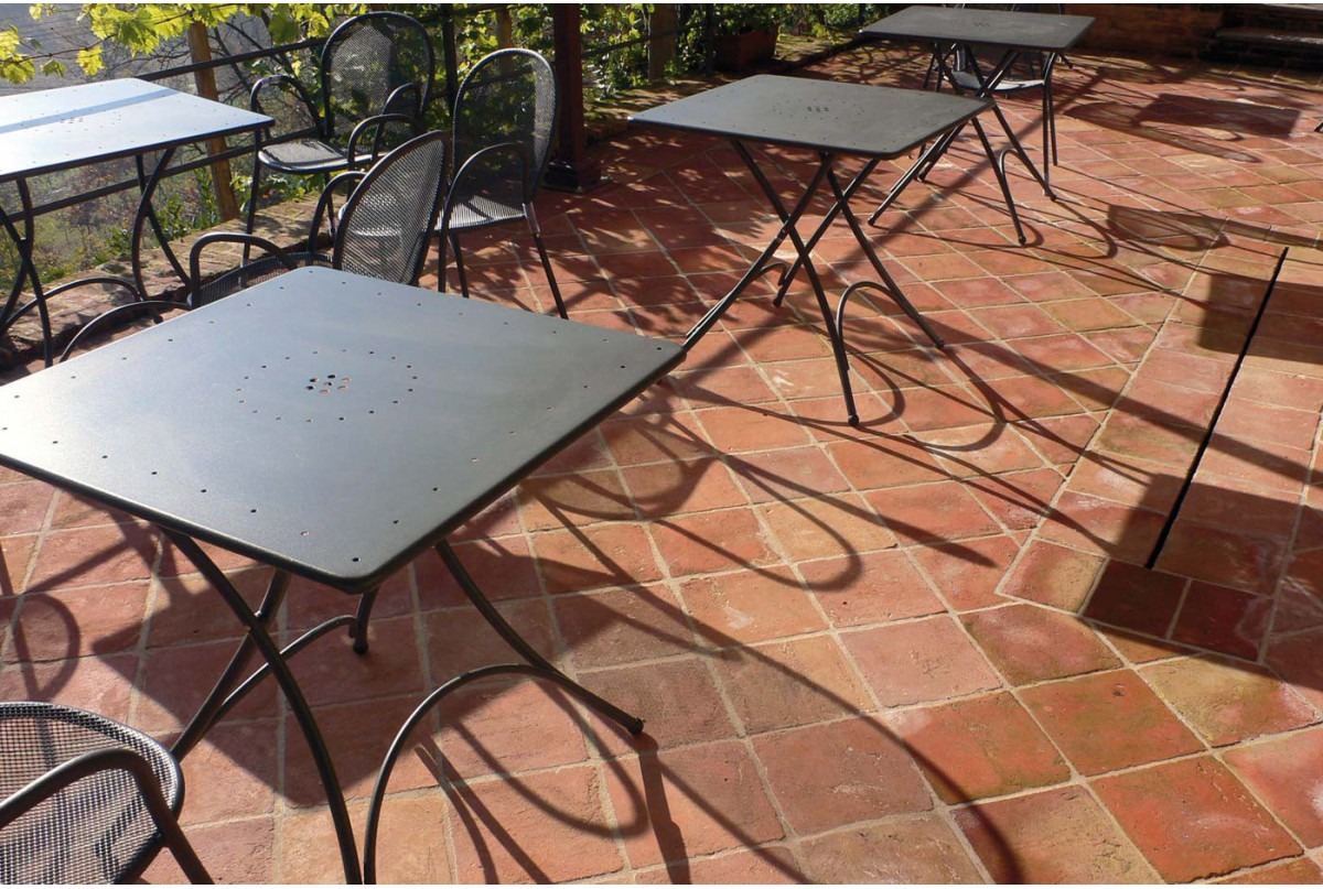 Tomettes et carreaux en terre cuite