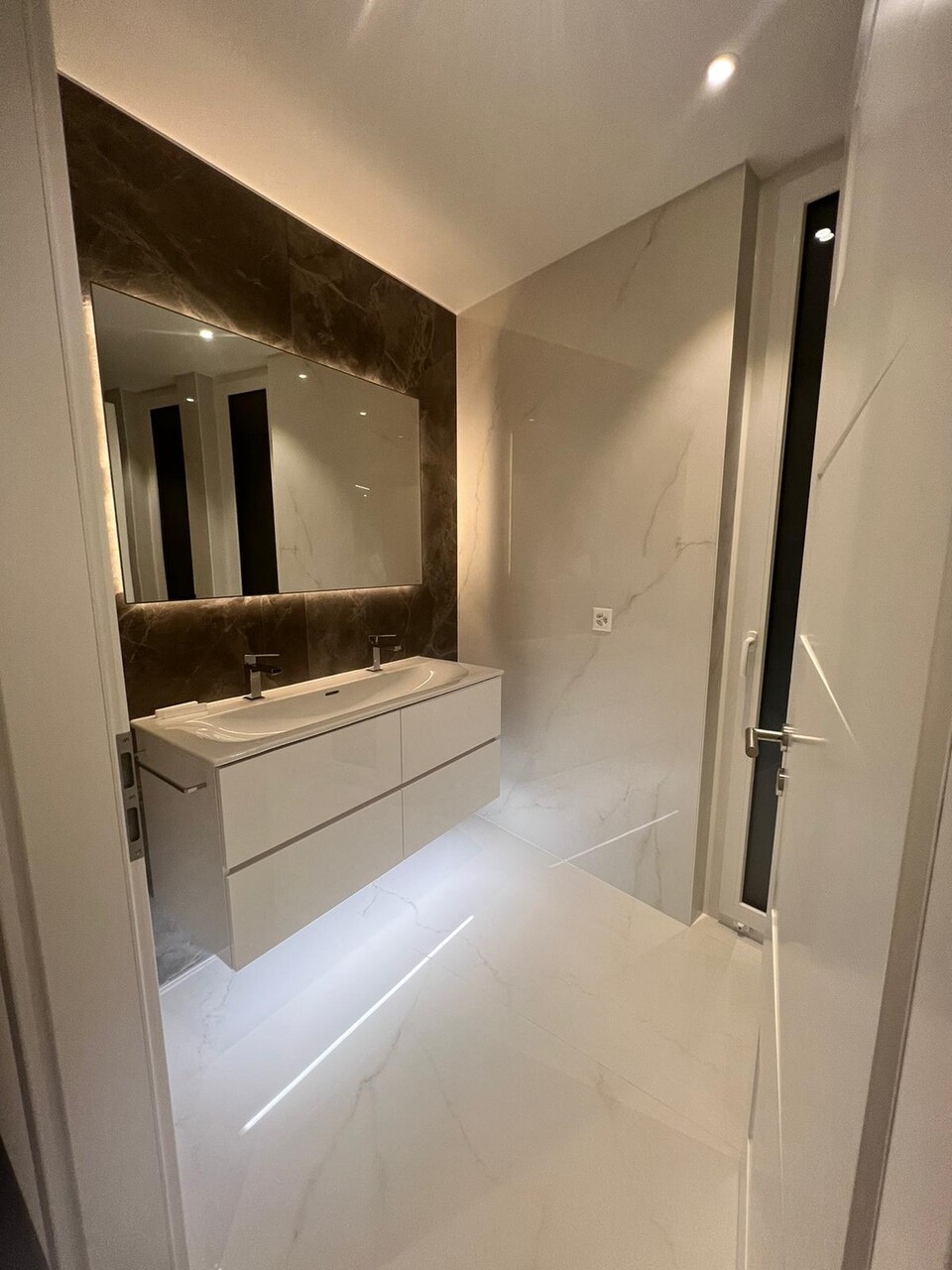 Villa sur l'Arc lémanique – Salles de bains (Ouest lausannois)