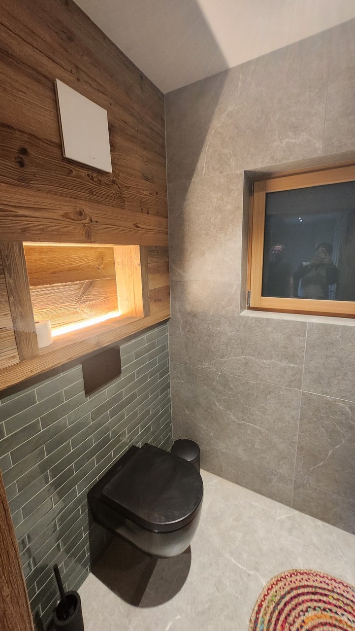 Chalet en Valais – Salles de bains et toilettes (Val de Bagnes)