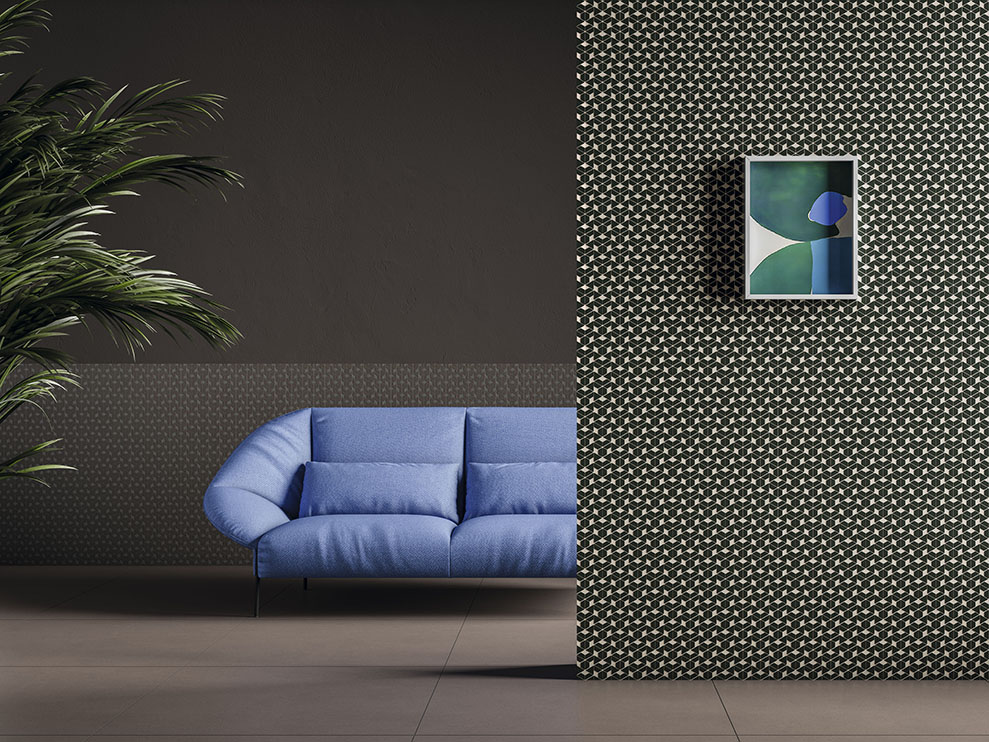 Mur en mosaïque à motif géométrique noir et blanc dans un salon contemporain