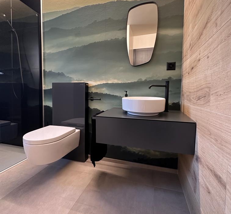 Villa contemporaine en Valais central – Salle de bains (Valais central)