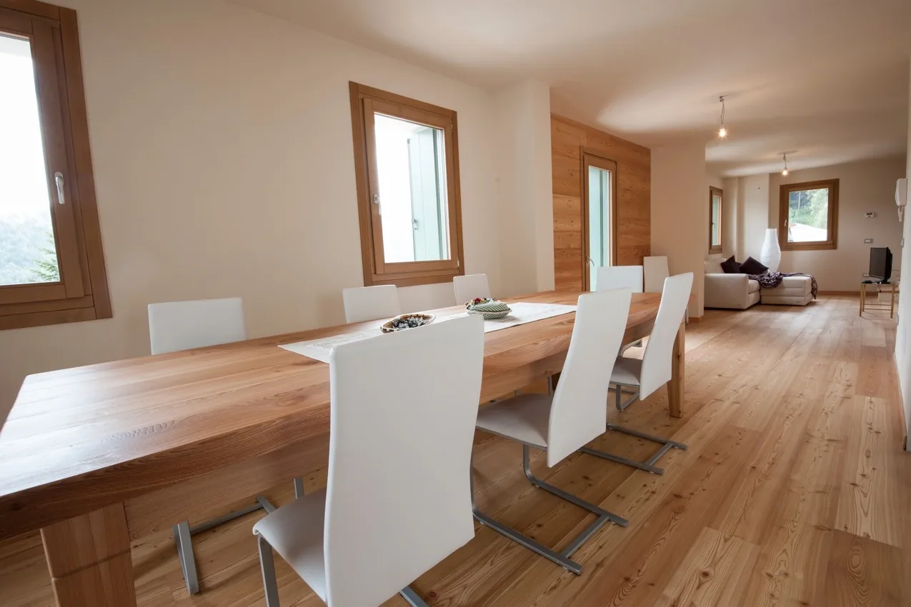 Un résineux dense, employé en région alpine