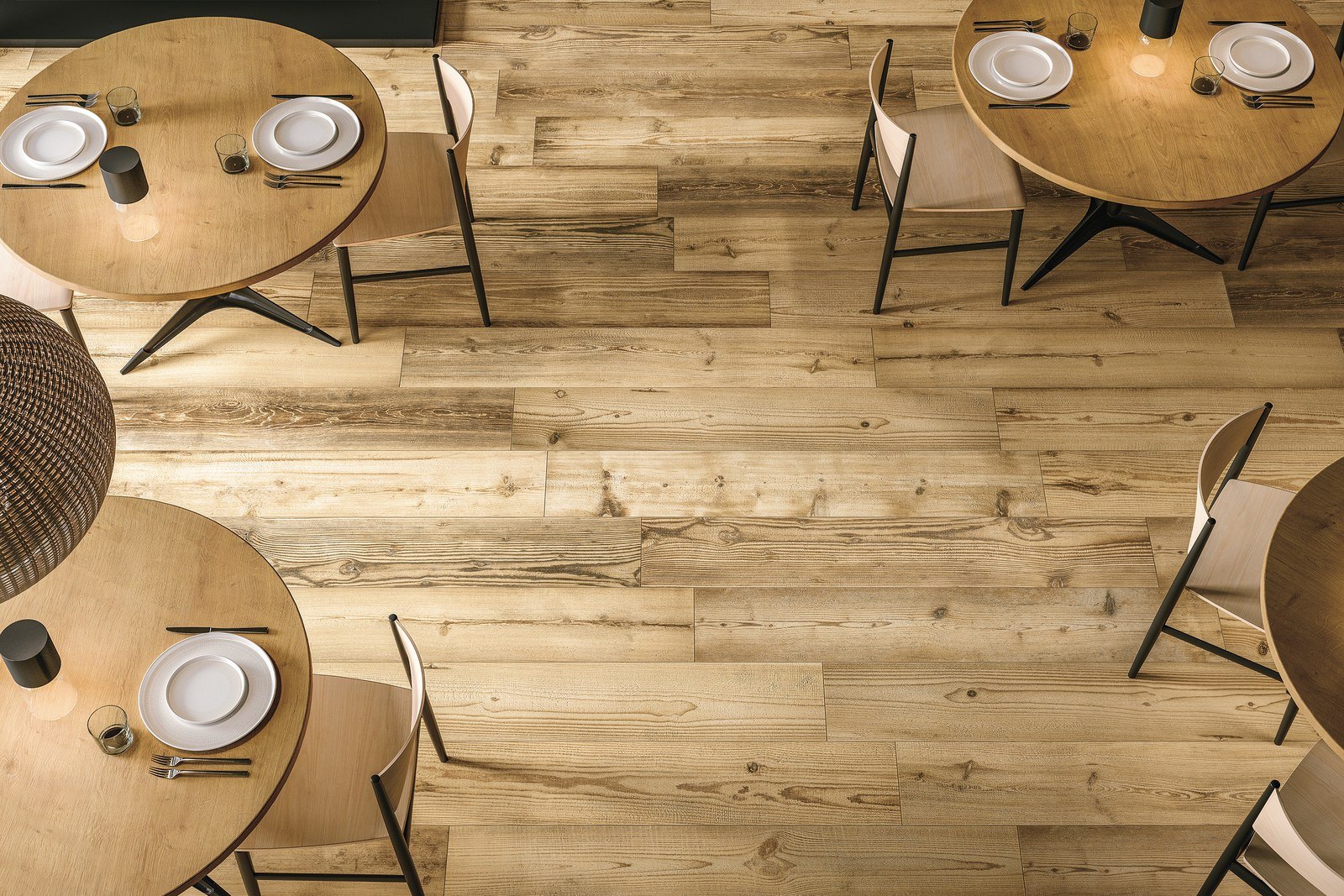Carrelage effet bois : l'élégance du bois, sans les contraintes
