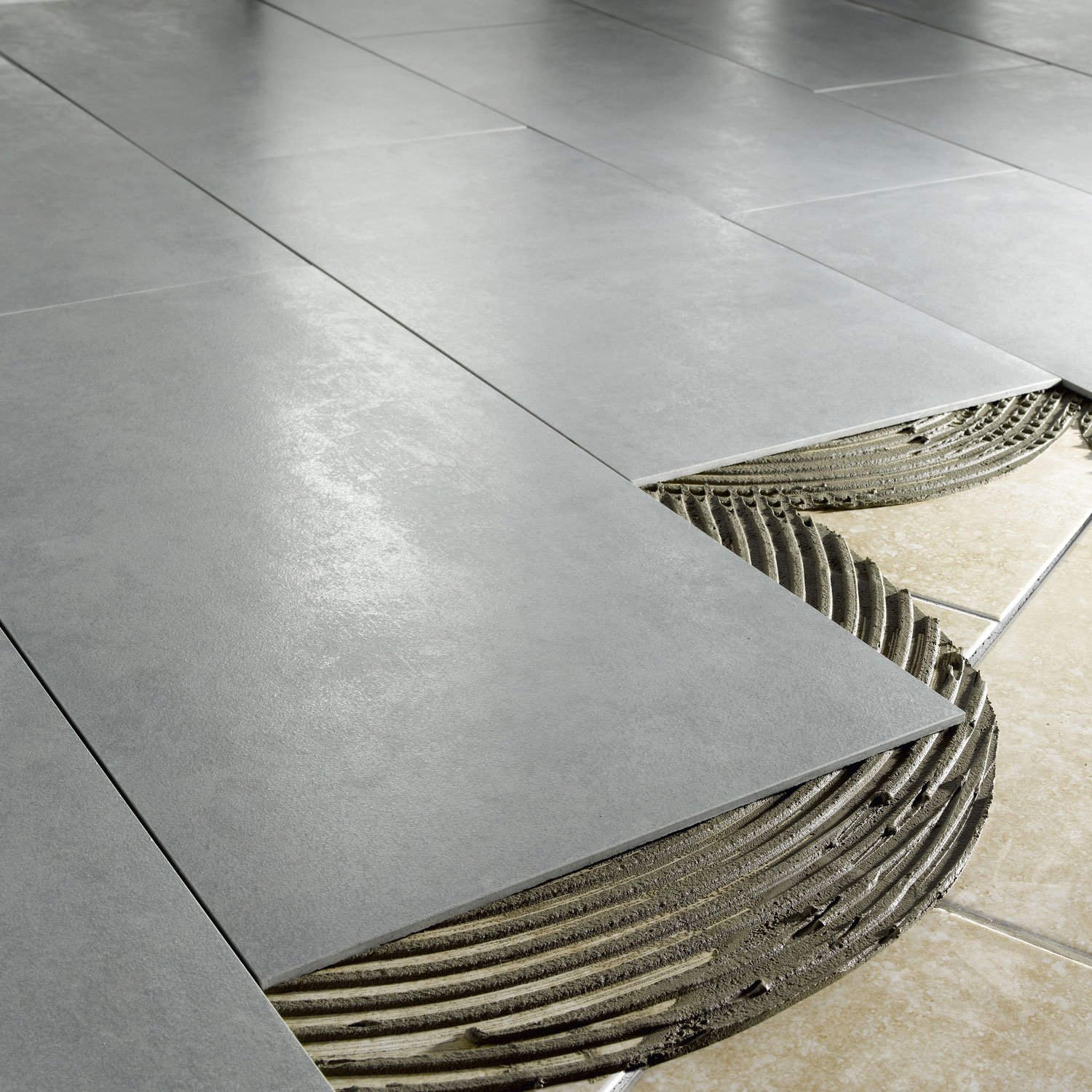 carrelage-fine-epaisseur-factory-artens-en-cerame-pleine-masse-gris-30x60cm