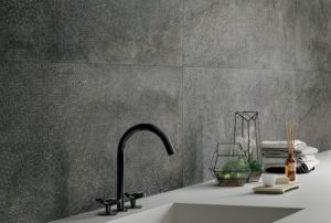 PAN-pierredesreves-oubli-tableau-10mm-bathroom-001